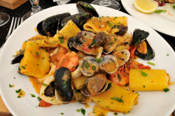 Quel restaurant choisir pour manger des moules frites  